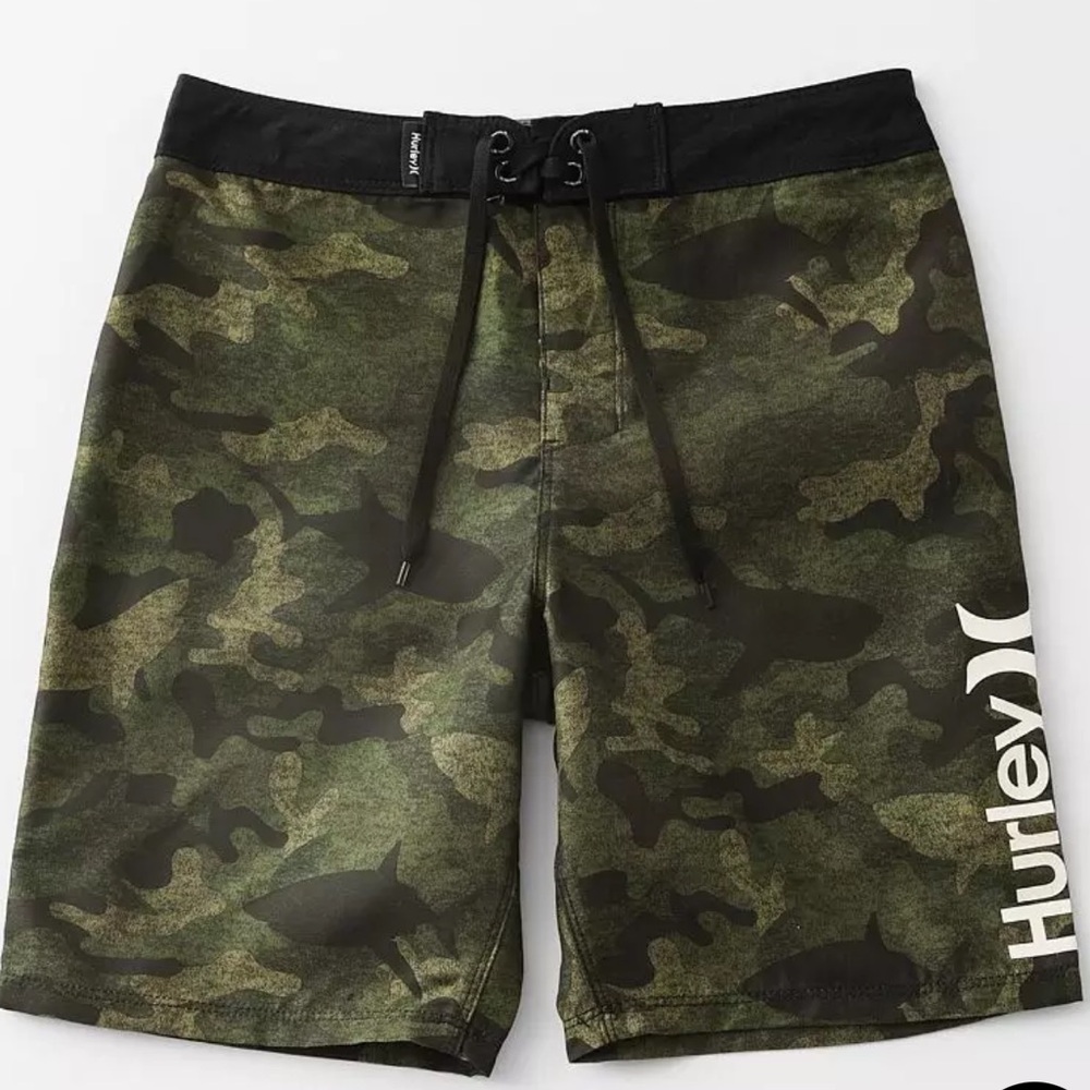 NWT Hurley Boys Shark-bait Camo Hybrid Board Shorts Swim Surf Beach Vacation